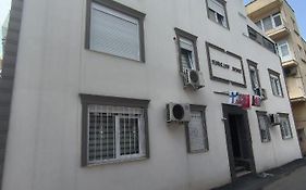 Hadrian Apart Hotel And Hostel